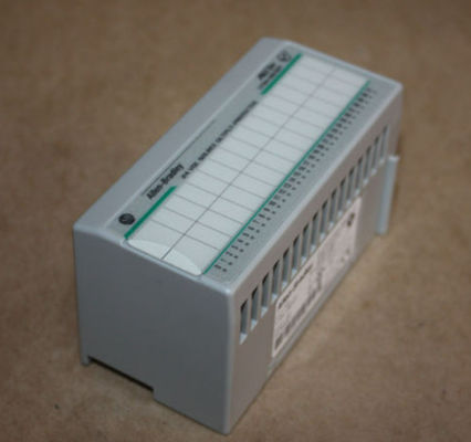 1794-OB32P Allen Bradley Flex I/O โมดูลการออกที่แยกแยกที่คุ้มกันด้วยอิเล็กทรอนิกส์