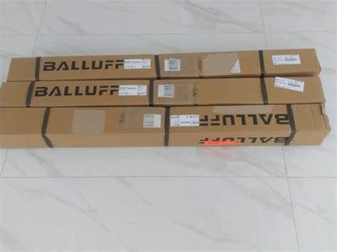 Balluff BTL7-E170-M0170-B-S32 เครื่องตรวจจับตําแหน่งเส้นตรงที่กระชับ magnetostrictive ในการออกแบบไม้