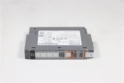 Allen-Bradley 1734-IE8C POINT I/O Analog Input Module สําหรับสัญญาณปัจจุบัน