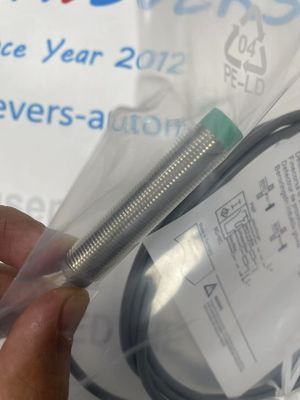 สวิตช์ตรวจจับระยะใกล้แบบเหนี่ยวนำ Siemens 3RG4022-0CD00 พร้อม Linearity ±0.2% of span และ Ingress Protection IP66/67