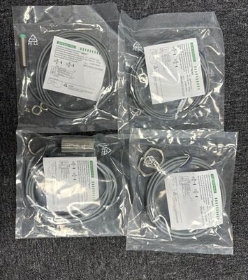 สวิตช์เหนี่ยวนำ Siemens 3RG4014-0CD00 พร้อมการป้องกันการบุกรุก IP66/67 และช่วงการวัดสูงสุด 1300 mbar 522 inH²O