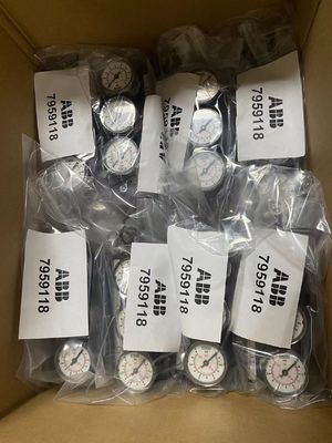 ABB 7959118 เครื่องวางตําแหน่งวาล์วที่มีผลิตแบบแอนาล็อก สามารถเขียนโปรแกรมได้จาก 4 Bis 20 MA อุณหภูมิบริเวณ 0-70 °C
