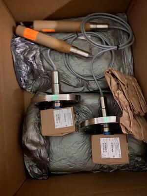 Endress Hauser FTM52-AAH2B4A32AA เครื่องส่งระดับแม่นยําสูงสําหรับการควบคุมกระบวนการอุตสาหกรรม