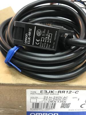 เซ็นเซอร์โฟโตอิเล็กทริกความแม่นยำสูง E3JK-RR12-C จาก OMRON