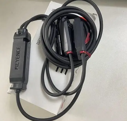 Keyence FD-XS8 Clamp-On หัวเซ็นเซอร์กระแสเหลวขนาดเล็ก
