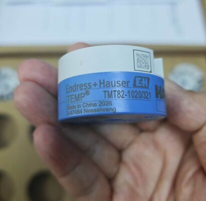 E+H TMT82-1020321 Temperature Transmitter Industrial Process Instrument