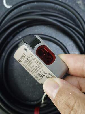 KEYENCE LR-ZH500P Laser Photoelectric Sensor