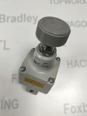 SMC SY5120-5G-01 วาล์ว Sol, SY5000 SOL/VALVE, RUBBER SEAL ความดันเฉพาะ 24 VDC